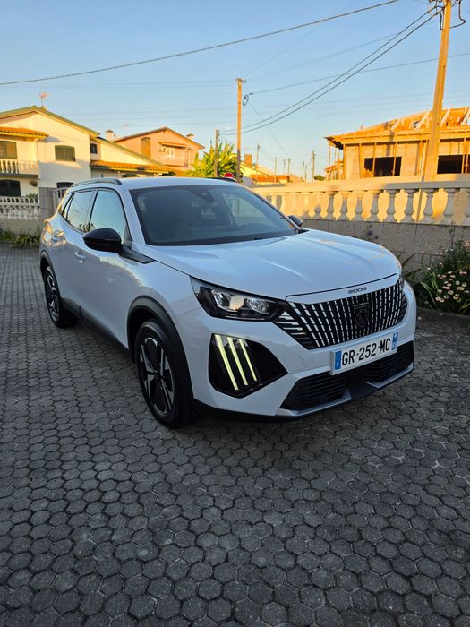Peugeot 2008 ii facelift 1.2i 130cv EAT8 ALLURE