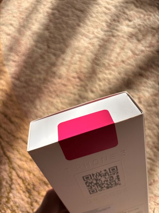 T PHONE 3, kolor Icy Silver