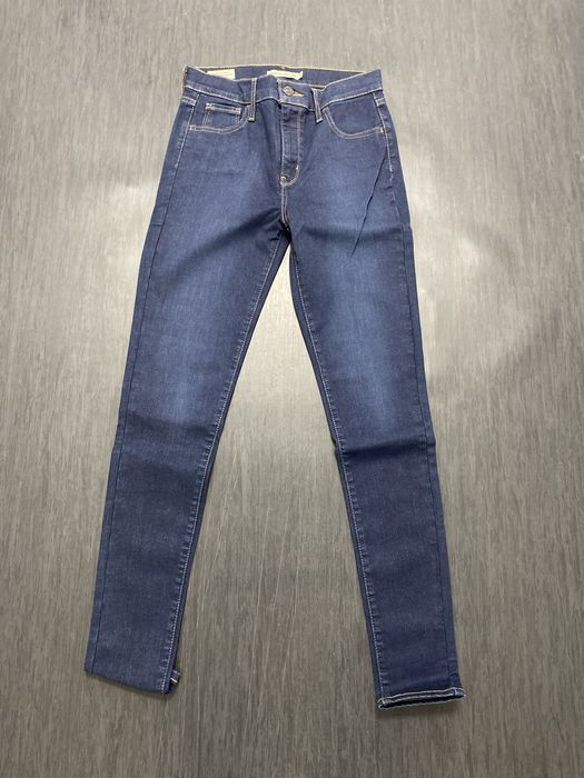 Jean Levi’s Mulher 720 High Rise Super Skinny Marrina W26 L30