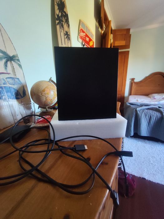 Xbox One X  ( 1 Tb )