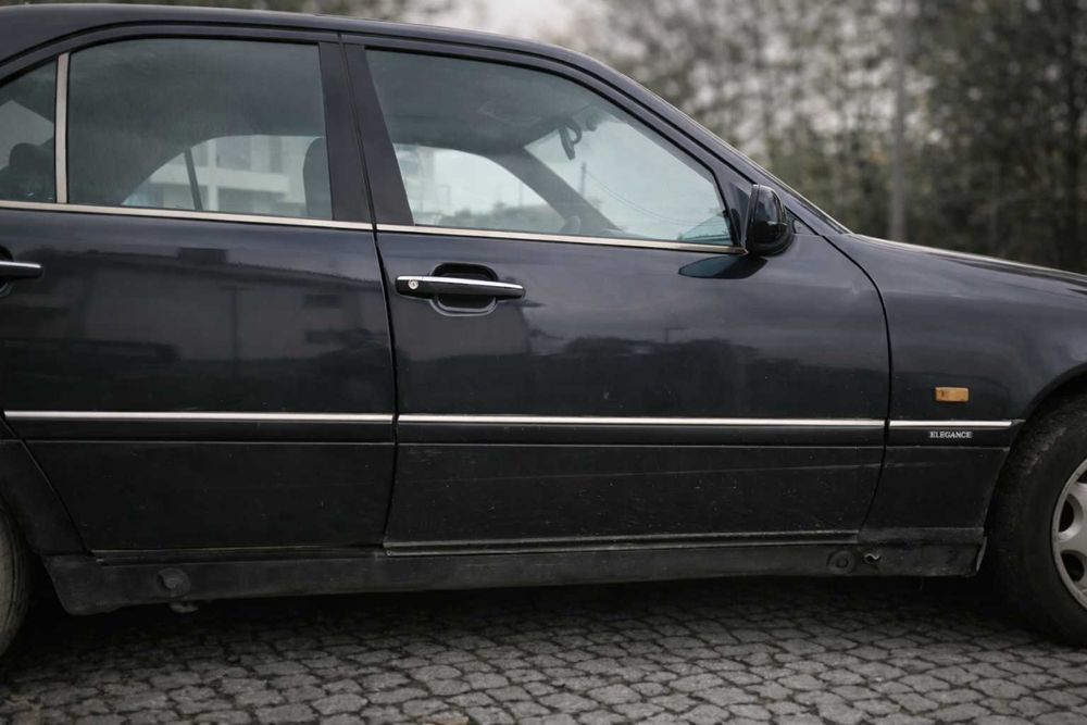 Mercedes C200 Motor Impecável Inspeção Até Agosto