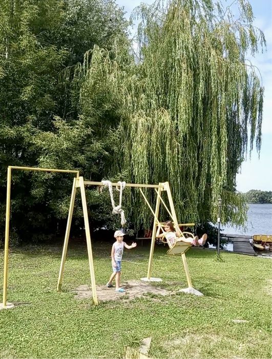 Сдам дом на берегу реки, собственный пляж, баня. Доброполье