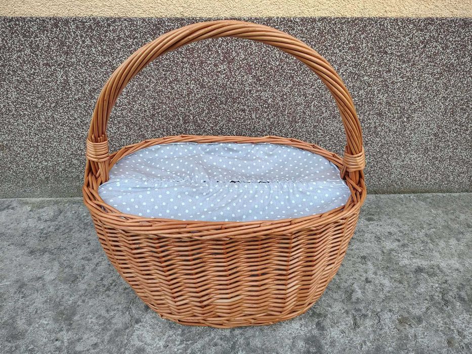 Koszyk wiklinowy z obszyciem - Wysyłka Gratis