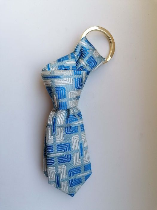 Porta chaves gravata 100% seda