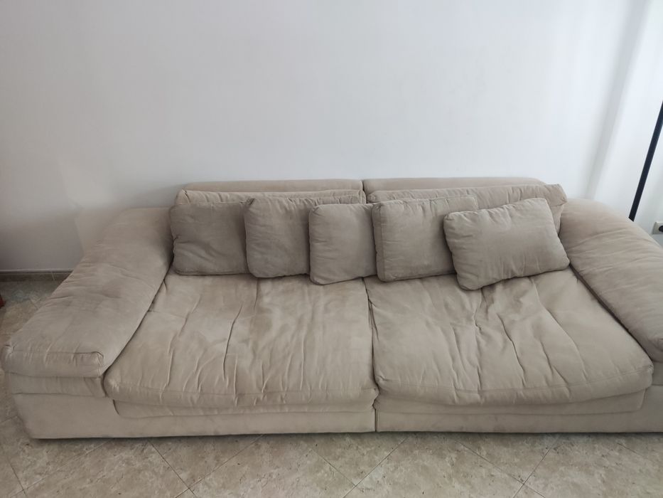 Vendo Sofá com Almofadas