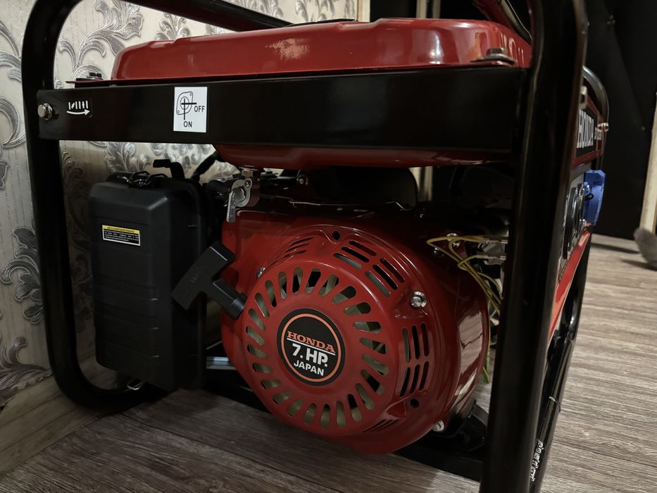 Генератор HONDA бензиновий