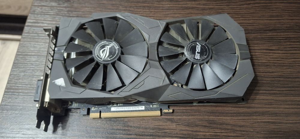 Відеокарта asus rx 470 4gb strix  не робоча