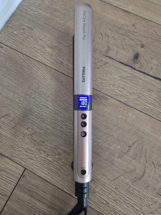 PHILIPS Prostownica ProCare Keratin Plus