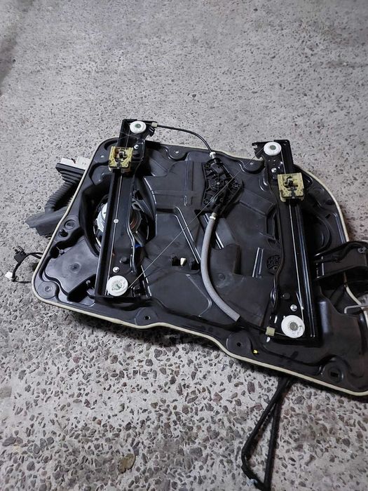 Вкладиш карти в зборі на Jeep Grand Cherokee WK2. Переднiй та задній.