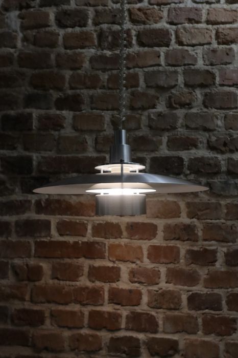 Szwedzka lampa wisząca Mark Slöjd vintage srebrna space age