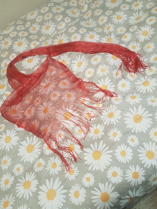 Szal ze srebrną nitką