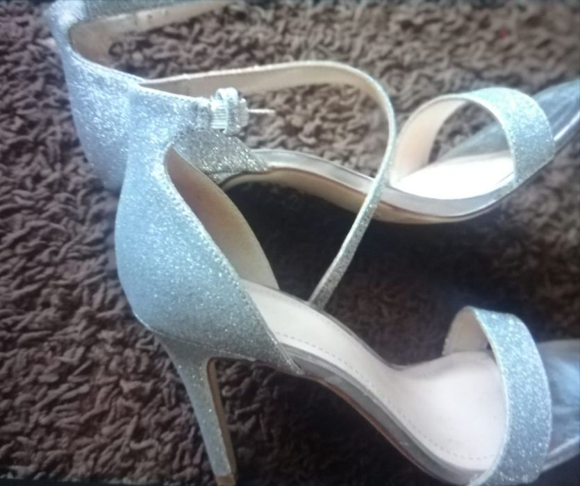 Sandałki Srebrne Bardzo Ładne