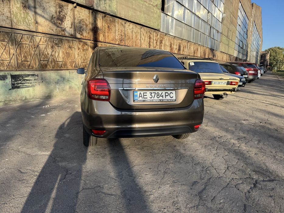 Продам Рено Логан 2021