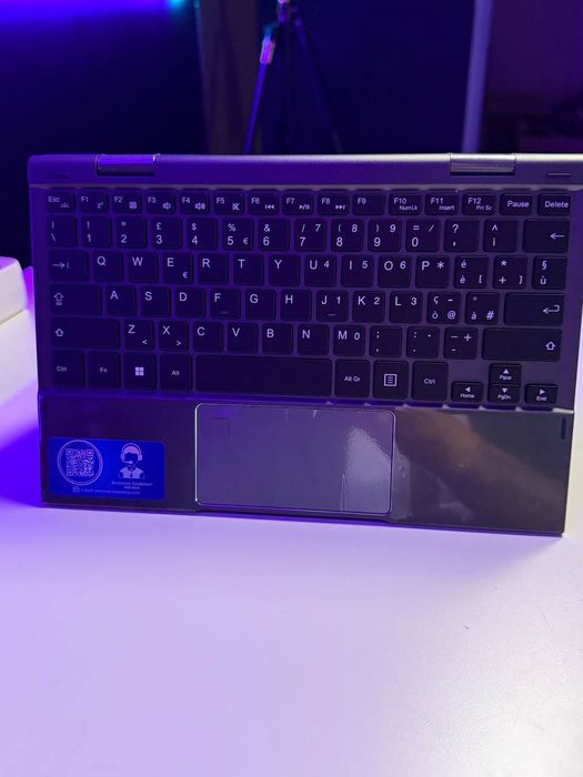 Amita Yoga 10.95" Mini Laptop 2-em-1 (Rosa)