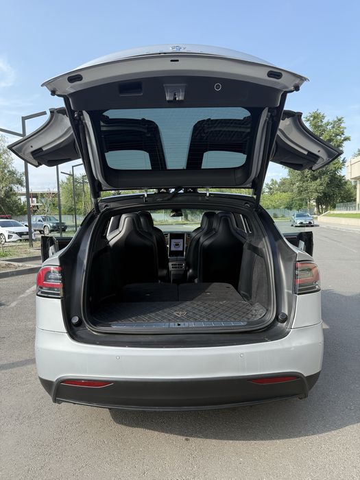 Продам Tesla X 100 D
