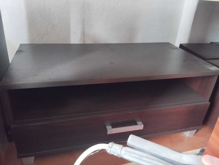 Meble Bodzio wenge łóżko, stolik RTV, Stolik nocny