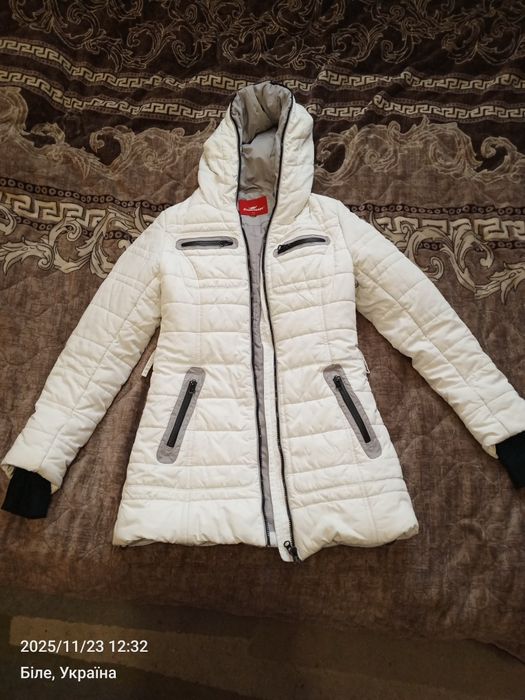 Тепленька куртка.