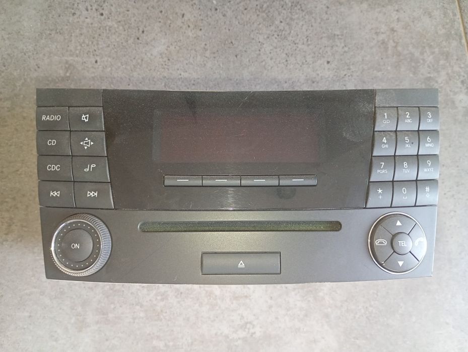 Radioodtwarzacz CD Mercedes W211