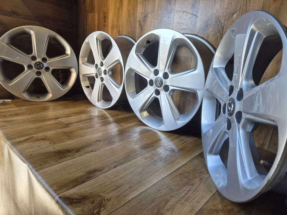 Oe opel 18cali 5x105 et38 7j ot56.6 stan idealny