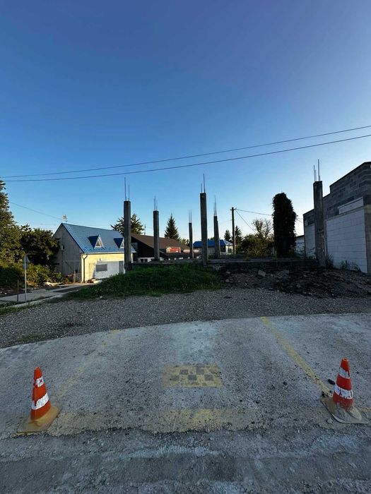 Продається комерційне приміщення в смт. Великий Бичків