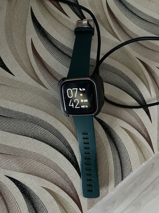 Fitbit Verso 3 smartwatch. Stan Bardzo Dobry.