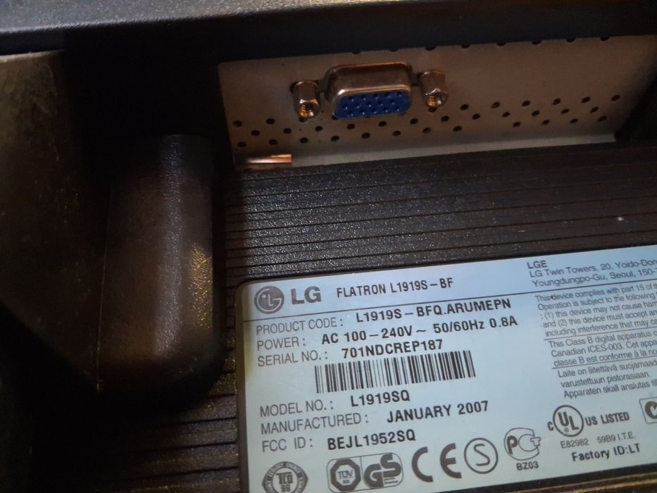 Монітор. LG 19 .Клавіатура.В робочому стані.