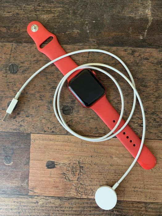 Apple Watch 6 44 mm RED
