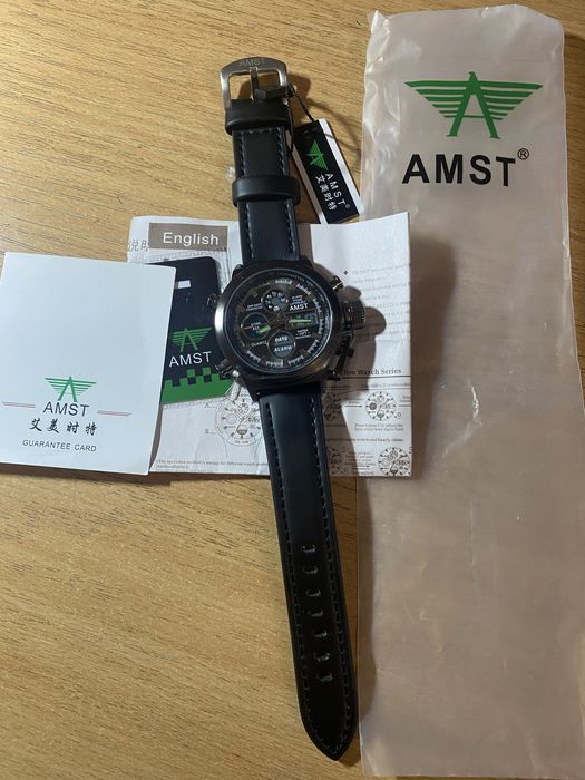 Наручные  мужские часы  новые