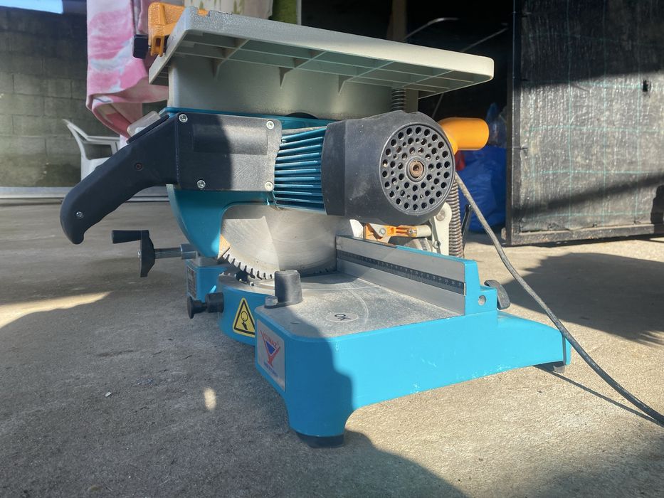 Maquina de cortar alumunio