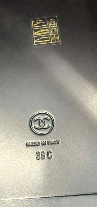 Жіночі сандалі бренд