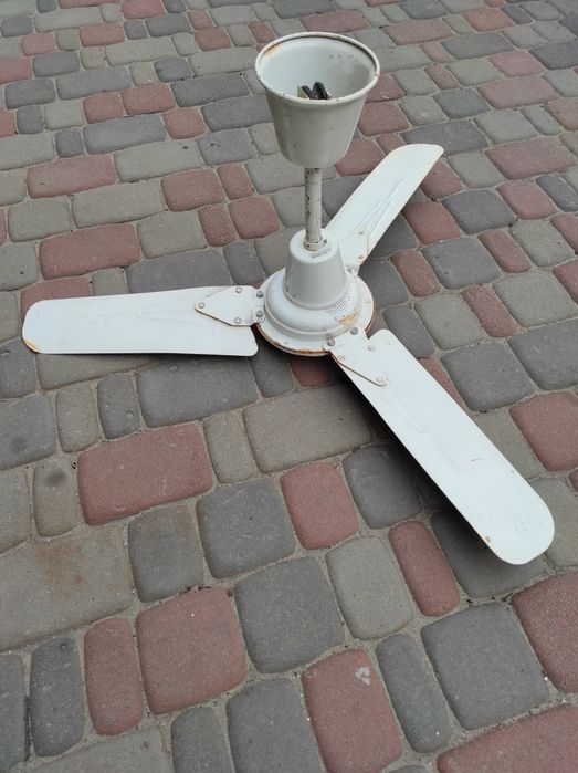 Вентилятор потолочний 55w перевірені 40 см лопасть,металевий