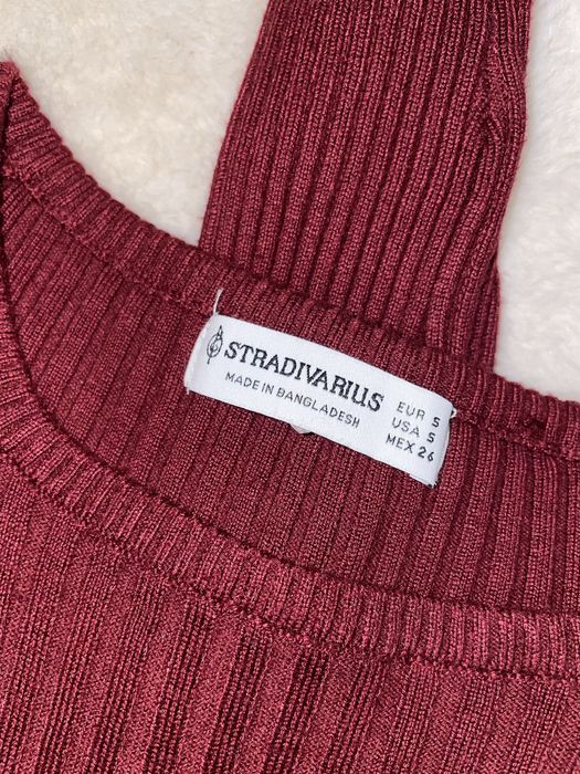 Camisola vermelha justa