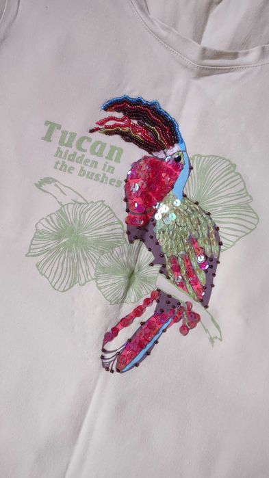 Zielona pastelowa koszulka t-shirt z cekinami roz.S