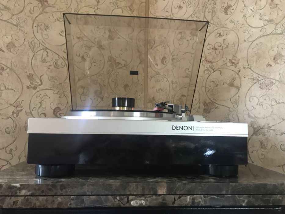 Проигрователь винила Denon dp47 f