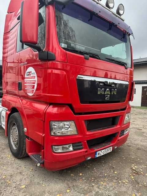 Ciągnik siodłowy zadbany