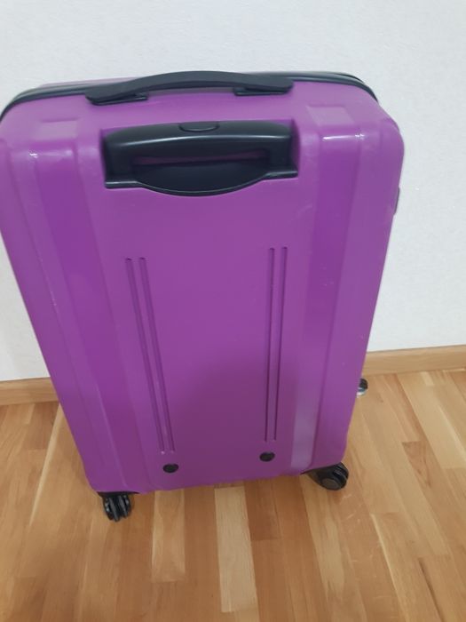 Валіза чемодан на 4 колесах 60×40×25
