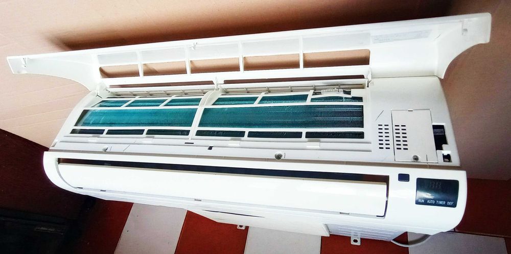 Продам кондиционер Midea MSG-09HR на 27 м2