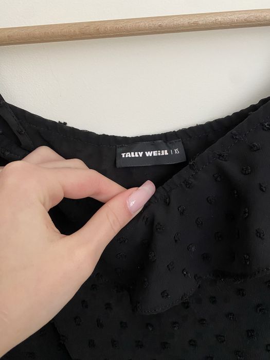 Жіноча кофтинка в сітку