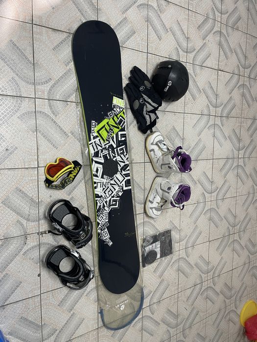 Conjunto completo de snowboard – usado apenas uma vez
