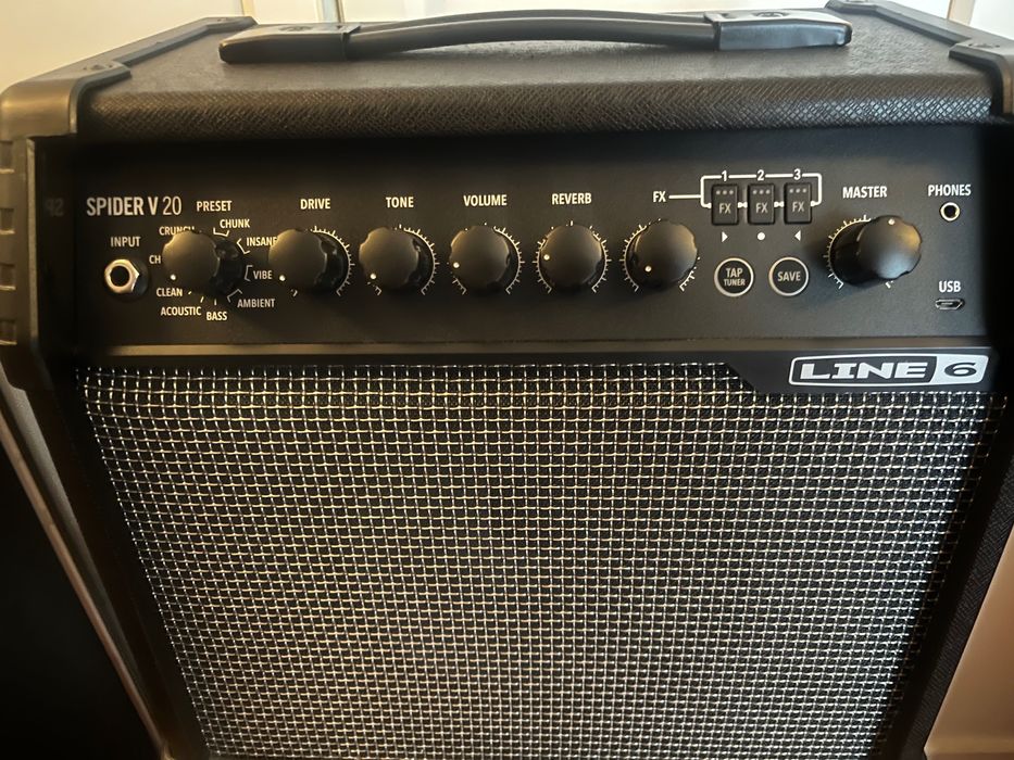 Amplificador de Guitarra line 6 Spider V 20 MK II