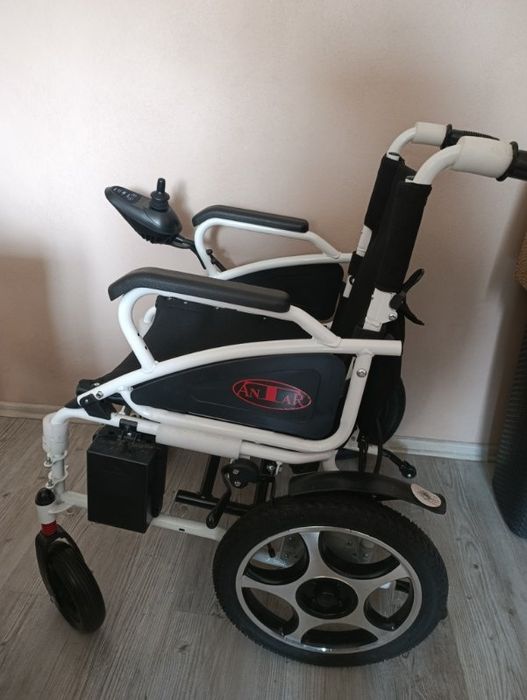 Wózek inwalidzki elektryczny