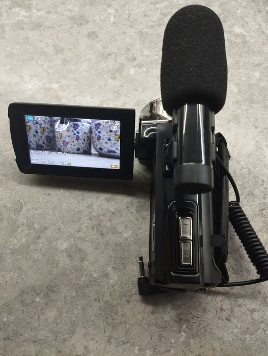 Нова цифрова відеокамера