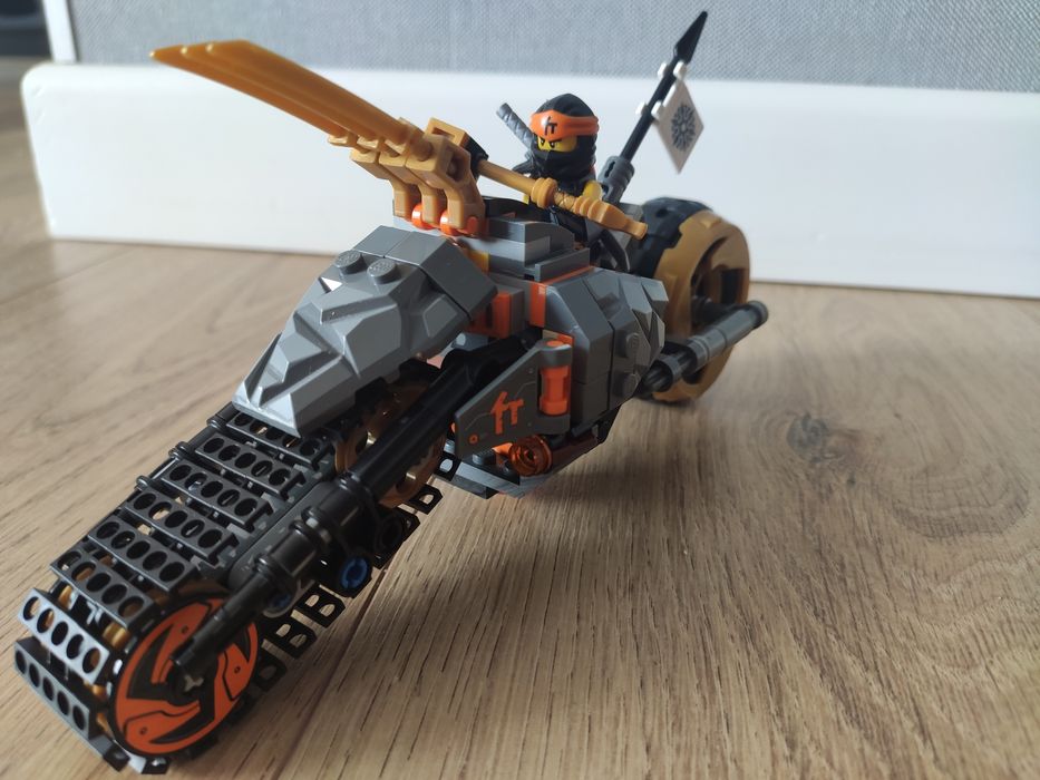 LEGO Ninjago Motocykl Cole'a 70672