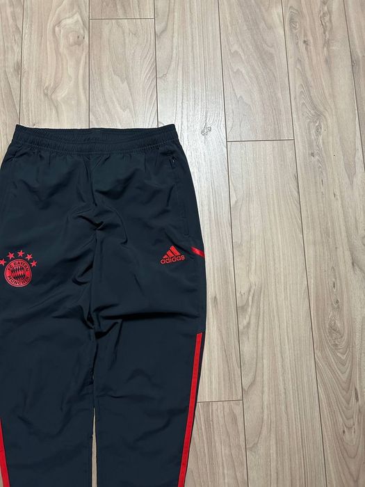 Adidas Bayern Munich Spodnie Dresowe Dresy Rozmiar S
S·Bardzo dobry·ad