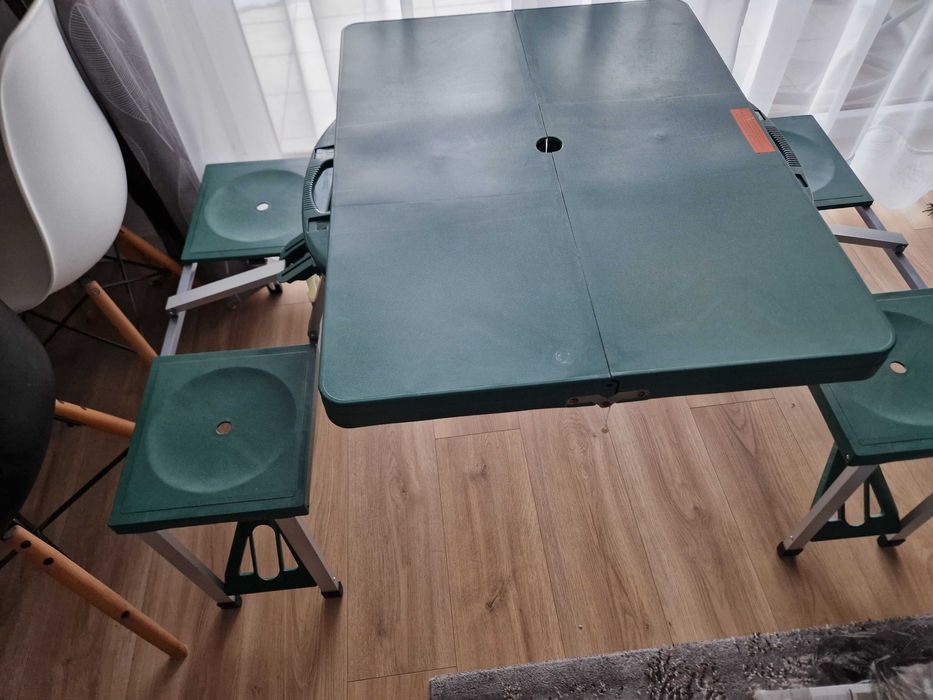 stolik turystyczny z krzesłami rozkładany (walizka)
