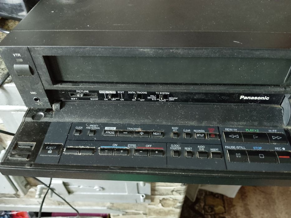Magnetowid VHS Panasonic odtwarzacz VHS w pełni sprawny