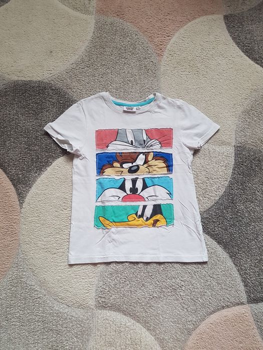 Fajna koszulka t-shirt z bohaterami Looney Tunes 134-140