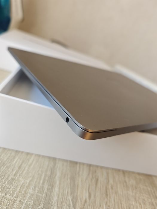 MacBook air m1 8/256gb