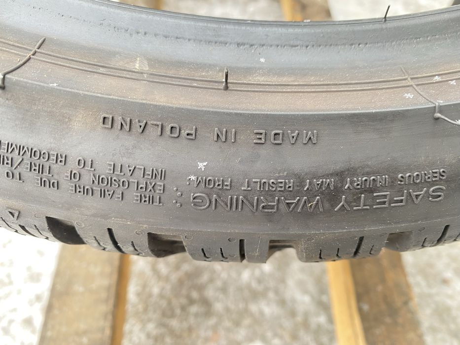 Зимняя резина Bridgestone 245.35.19. Пара.