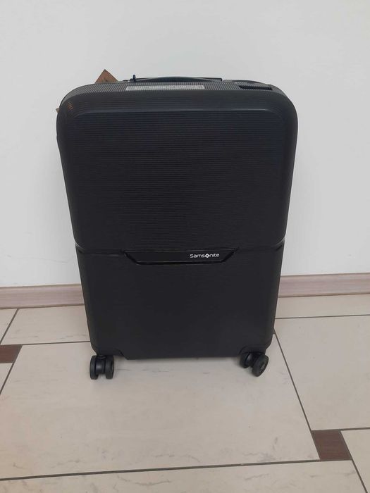 Walizka kabinowa Samsonite Magnum Eco Spinner 55/20